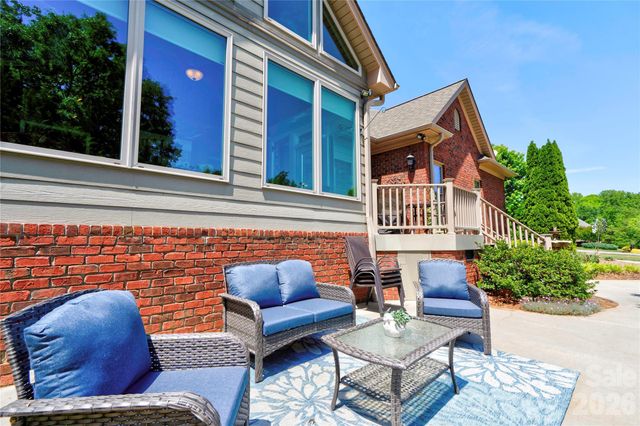 207 Cross Creek Drive, Cherryville, NC 28021