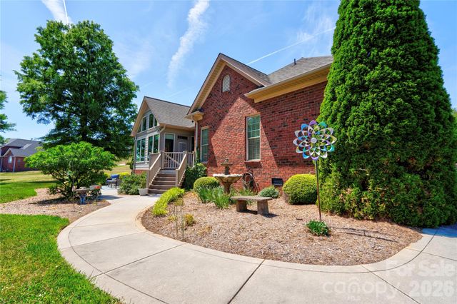207 Cross Creek Drive, Cherryville, NC 28021