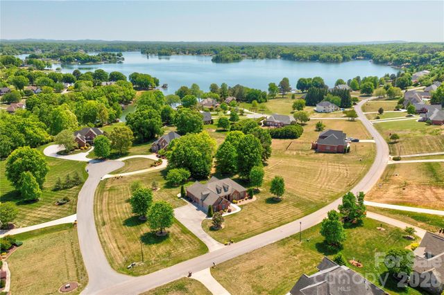 207 Cross Creek Drive, Cherryville, NC 28021