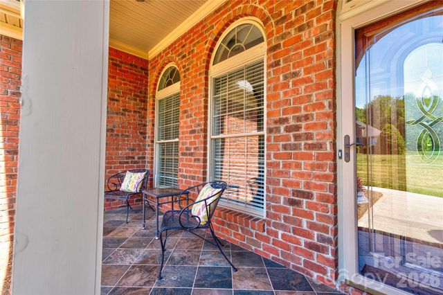 207 Cross Creek Drive, Cherryville, NC 28021