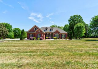 207 Cross Creek Drive, Cherryville, NC 28021