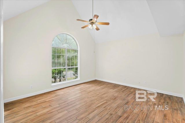 123 Lakeview Loop, Daphne, AL 36526