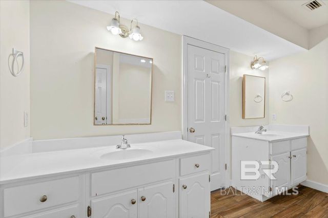 123 Lakeview Loop, Daphne, AL 36526