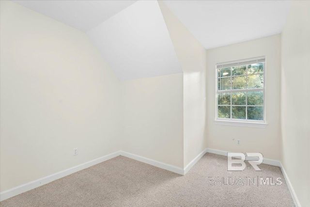 123 Lakeview Loop, Daphne, AL 36526