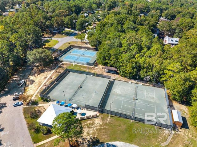 123 Lakeview Loop, Daphne, AL 36526