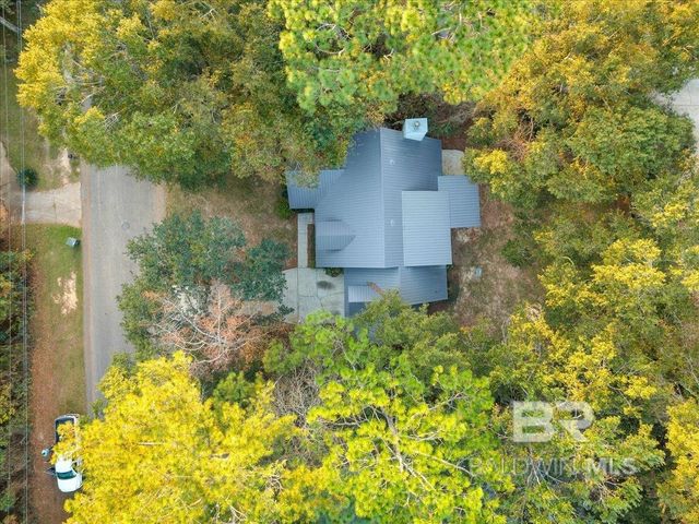 123 Lakeview Loop, Daphne, AL 36526