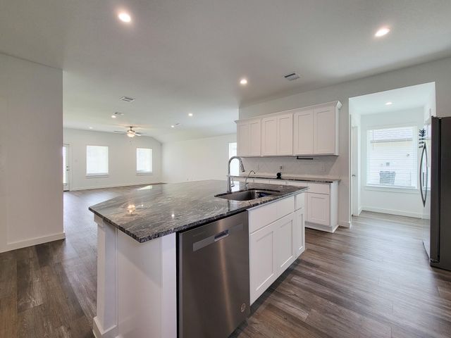 1014 Star Grass Lane, Rosharon, TX 77583