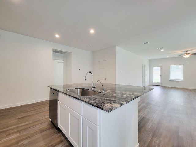 1014 Star Grass Lane, Rosharon, TX 77583