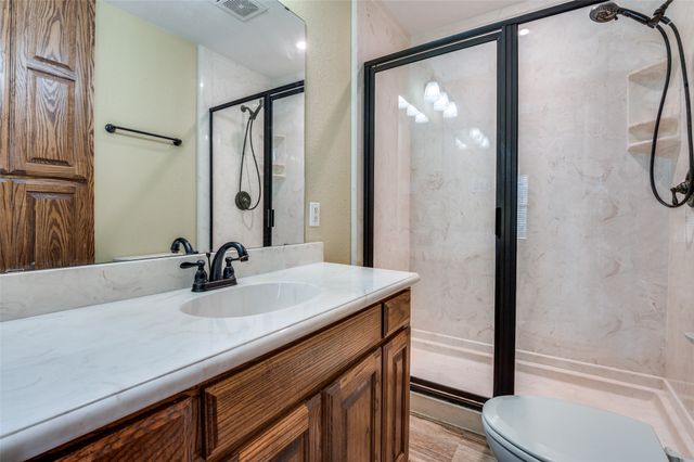 1003 OVILLA Road, Red Oak, TX 75154