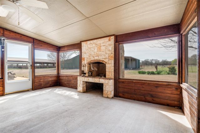 1003 OVILLA Road, Red Oak, TX 75154