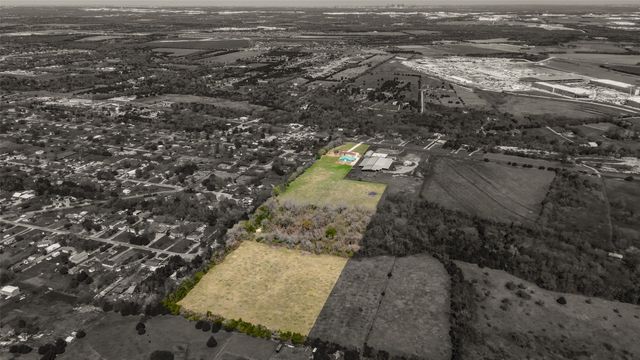 1003 OVILLA Road, Red Oak, TX 75154