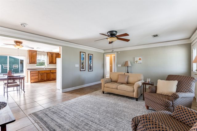 1003 OVILLA Road, Red Oak, TX 75154