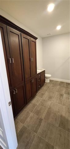 200 SE 8th Street, Oak Grove, MO 64075