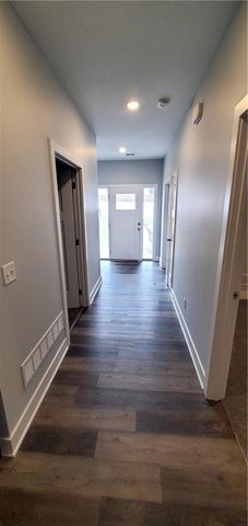 200 SE 8th Street, Oak Grove, MO 64075