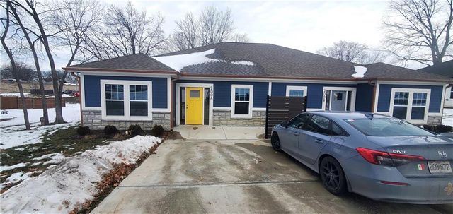 200 SE 8th Street, Oak Grove, MO 64075