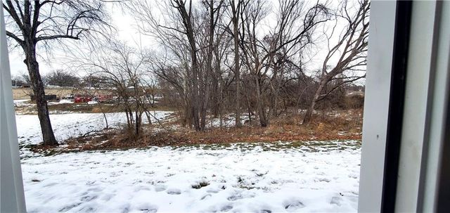 200 SE 8th Street, Oak Grove, MO 64075