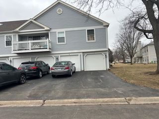 1229 Ballantrae Place A, Mundelein, IL 60060