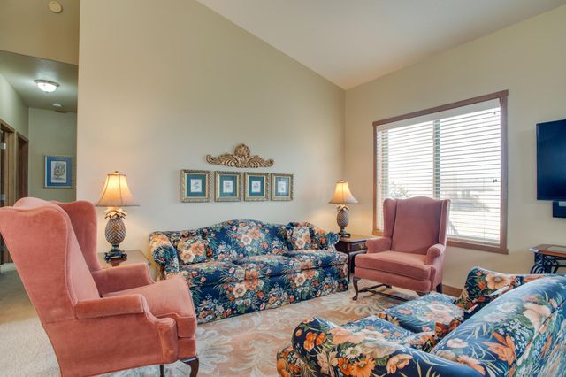 1610 42nd Avenue S, Moorhead, MN 56560