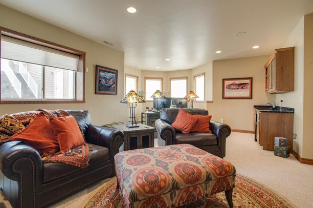 1610 42nd Avenue S, Moorhead, MN 56560