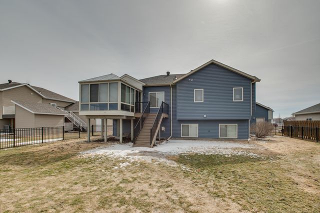 1610 42nd Avenue S, Moorhead, MN 56560