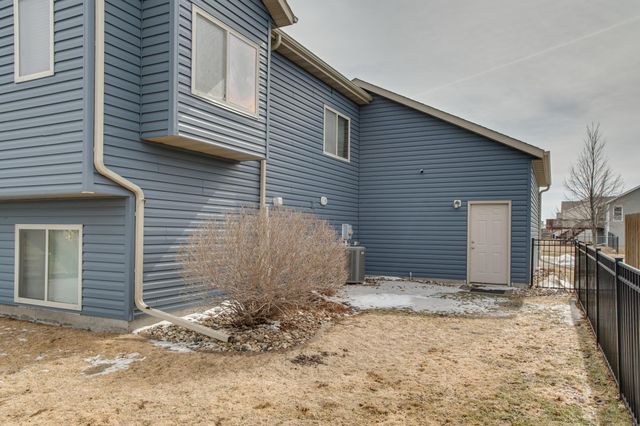 1610 42nd Avenue S, Moorhead, MN 56560