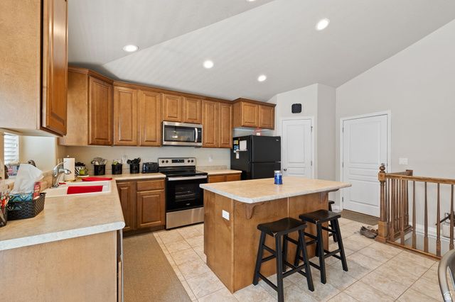 7924 S HARTLEY LN, West Jordan, UT 84081