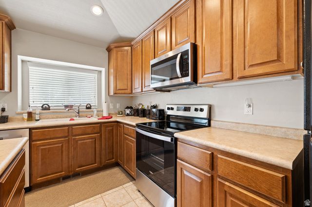 7924 S HARTLEY LN, West Jordan, UT 84081