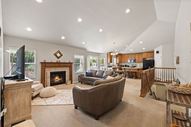 7924 S HARTLEY LN, West Jordan, UT 84081