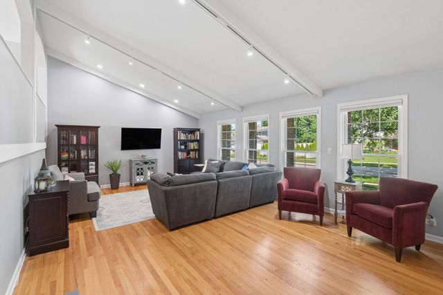 3923 Rutgers Lane, Northbrook, IL 60062