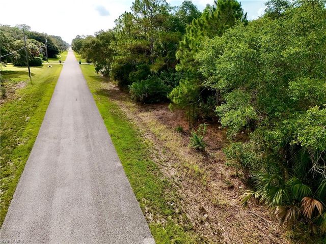 260 35th AVE NW, Naples, FL 34120