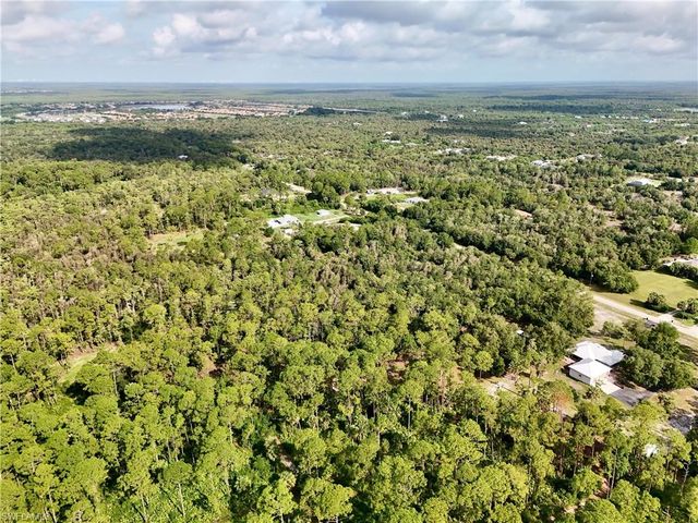 260 35th AVE NW, Naples, FL 34120