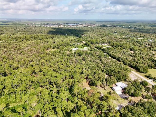 260 35th AVE NW, Naples, FL 34120
