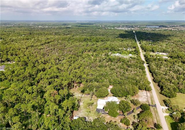 260 35th AVE NW, Naples, FL 34120