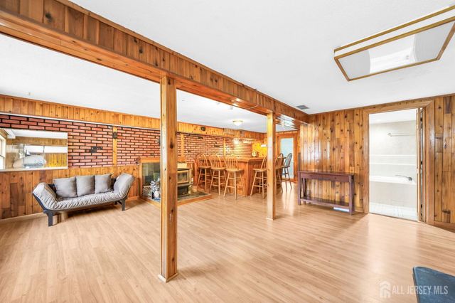 12 Gover Court, Spotswood, NJ 08884