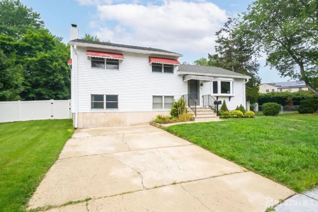 12 Gover Court, Spotswood, NJ 08884