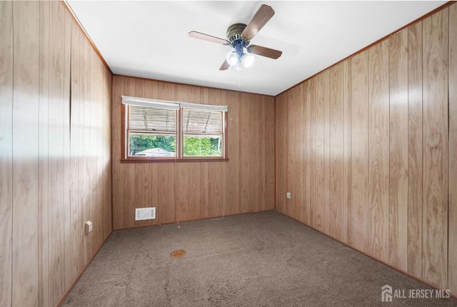 12 Gover Court, Spotswood, NJ 08884