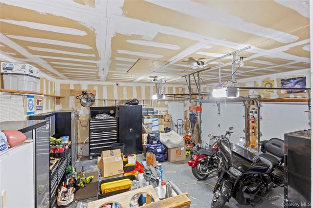 123 9th Avenue, Holtsville, NY 11742