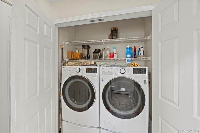 123 9th Avenue, Holtsville, NY 11742