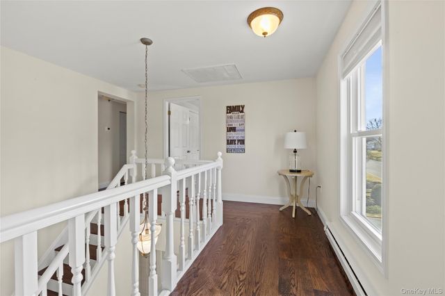 123 9th Avenue, Holtsville, NY 11742