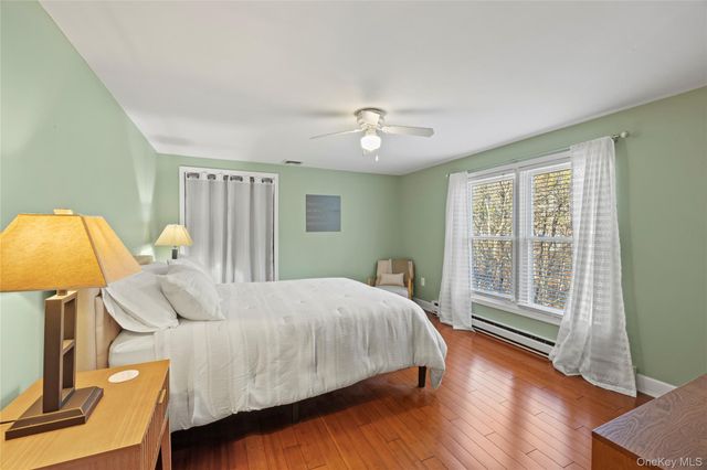 123 9th Avenue, Holtsville, NY 11742