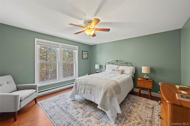 123 9th Avenue, Holtsville, NY 11742