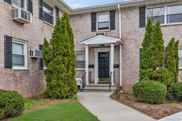 8237 Langdale Street 114A, New Hyde Park, NY 11040