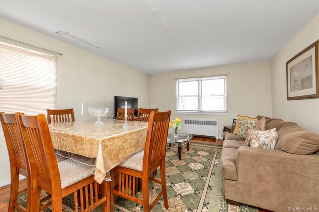 8237 Langdale Street 114A, New Hyde Park, NY 11040