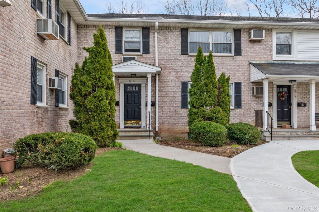 8237 Langdale Street 114A, New Hyde Park, NY 11040