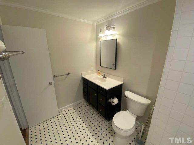 404 S Montreal Court, Cary, NC 27511