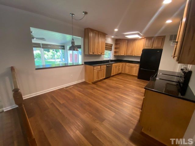 404 S Montreal Court, Cary, NC 27511