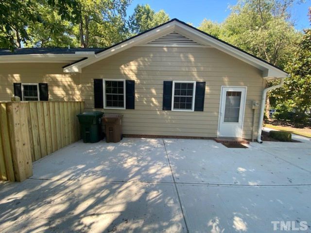 404 S Montreal Court, Cary, NC 27511