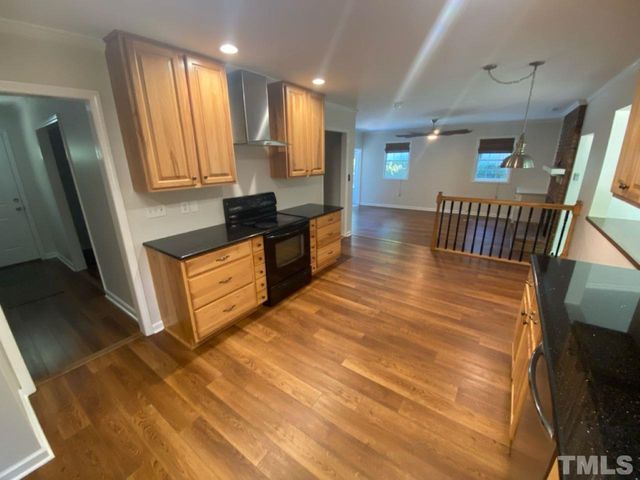 404 S Montreal Court, Cary, NC 27511