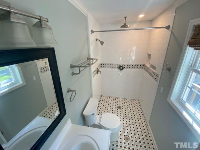 404 S Montreal Court, Cary, NC 27511