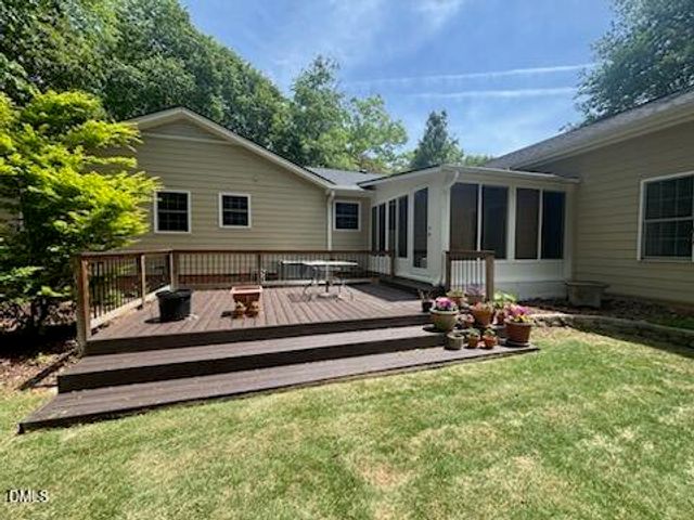 404 S Montreal Court, Cary, NC 27511